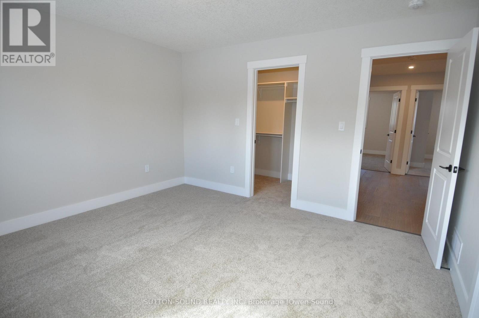 622 8th Street W Property Photo 9