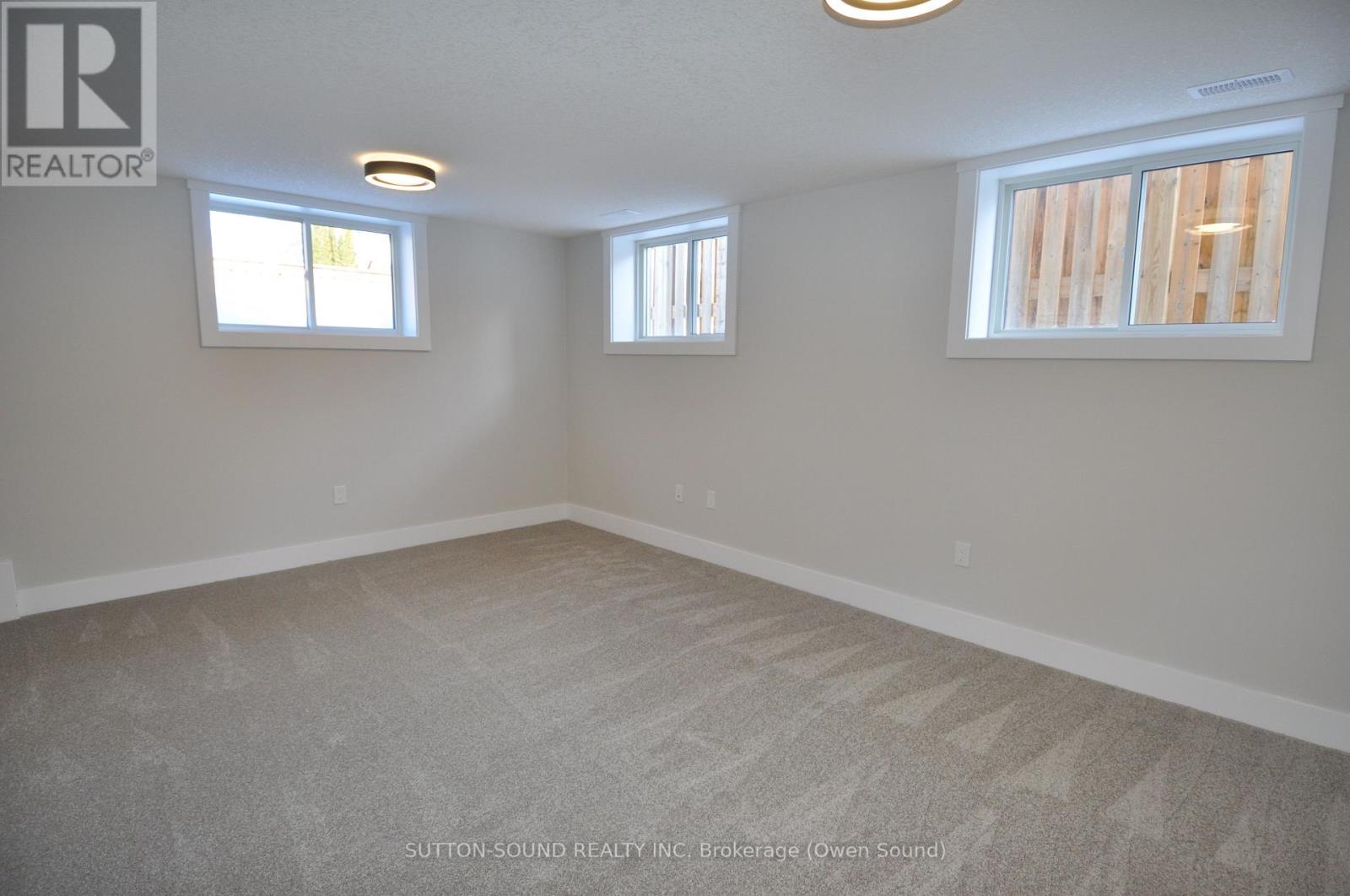 622 8th Street W Property Photo 17