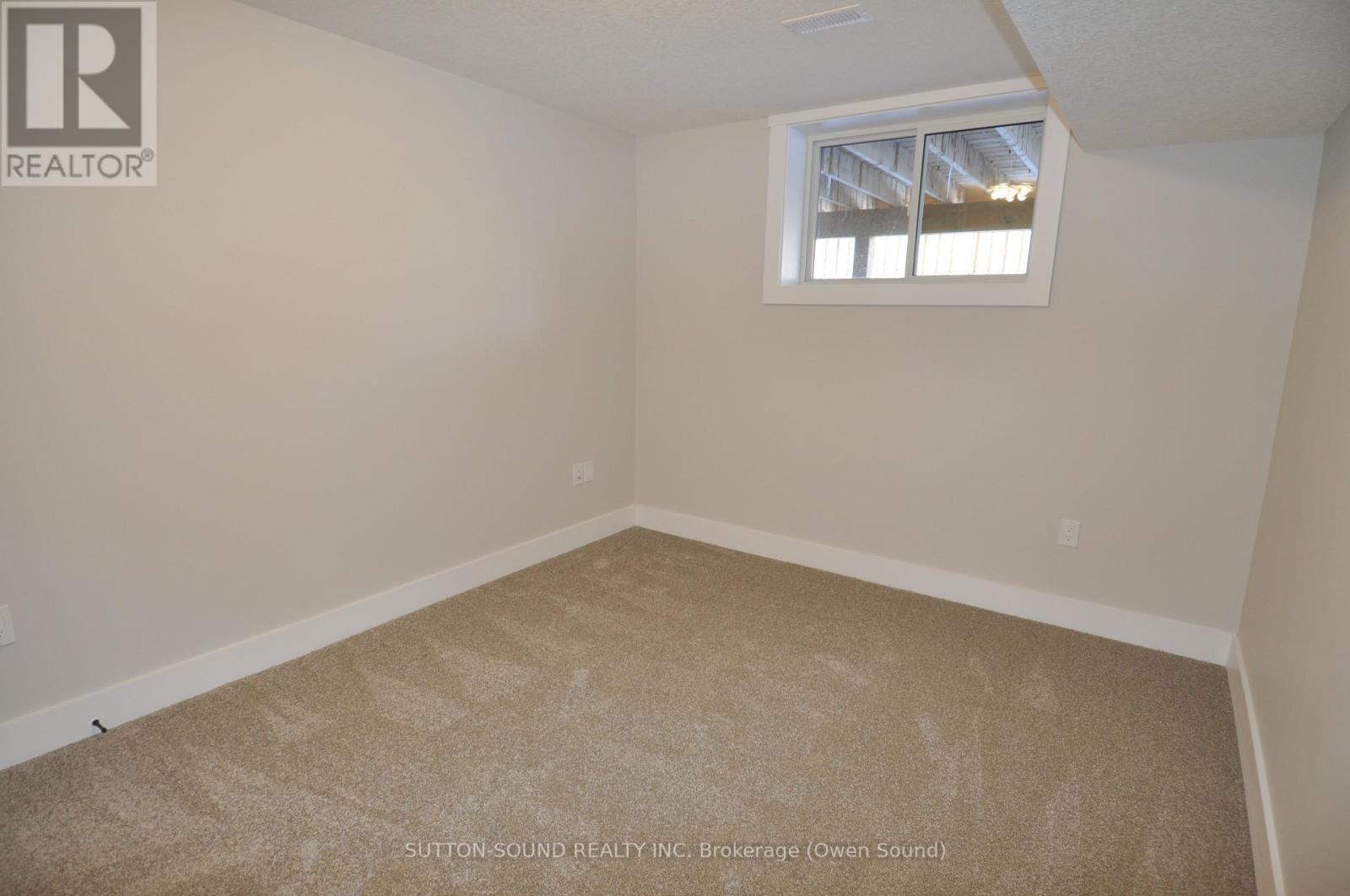 622 8th Street W Property Photo 18