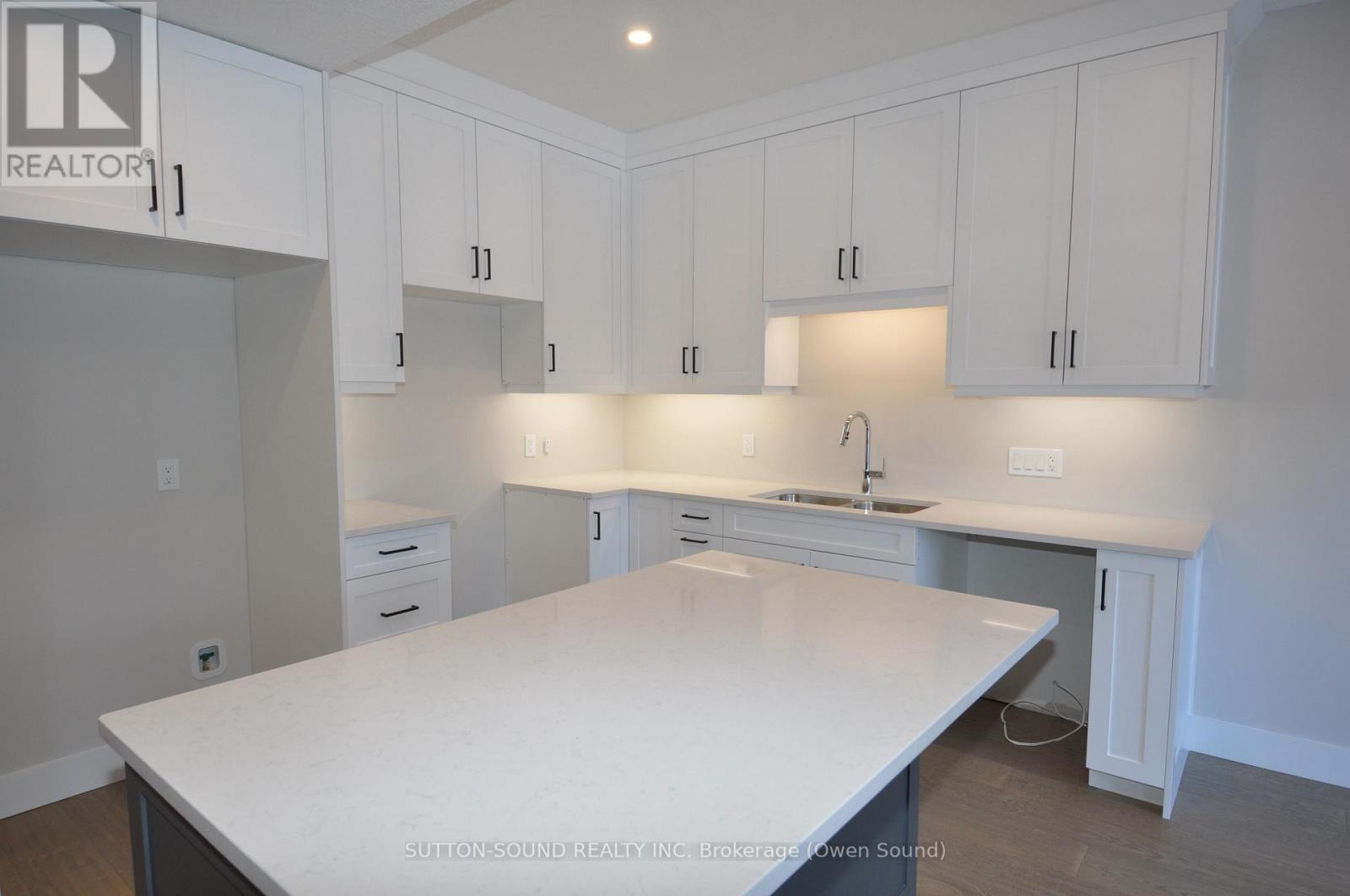 622 8th Street W Property Photo 19