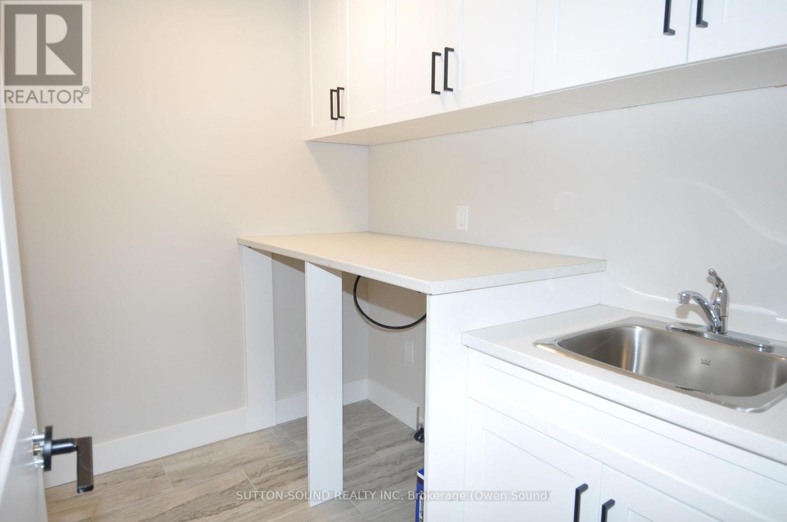 622 8th Street W Property Photo 22