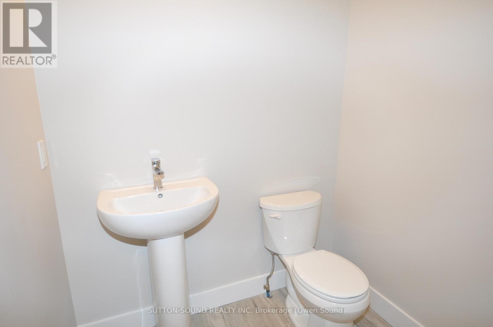 622 8th Street W Property Photo 26
