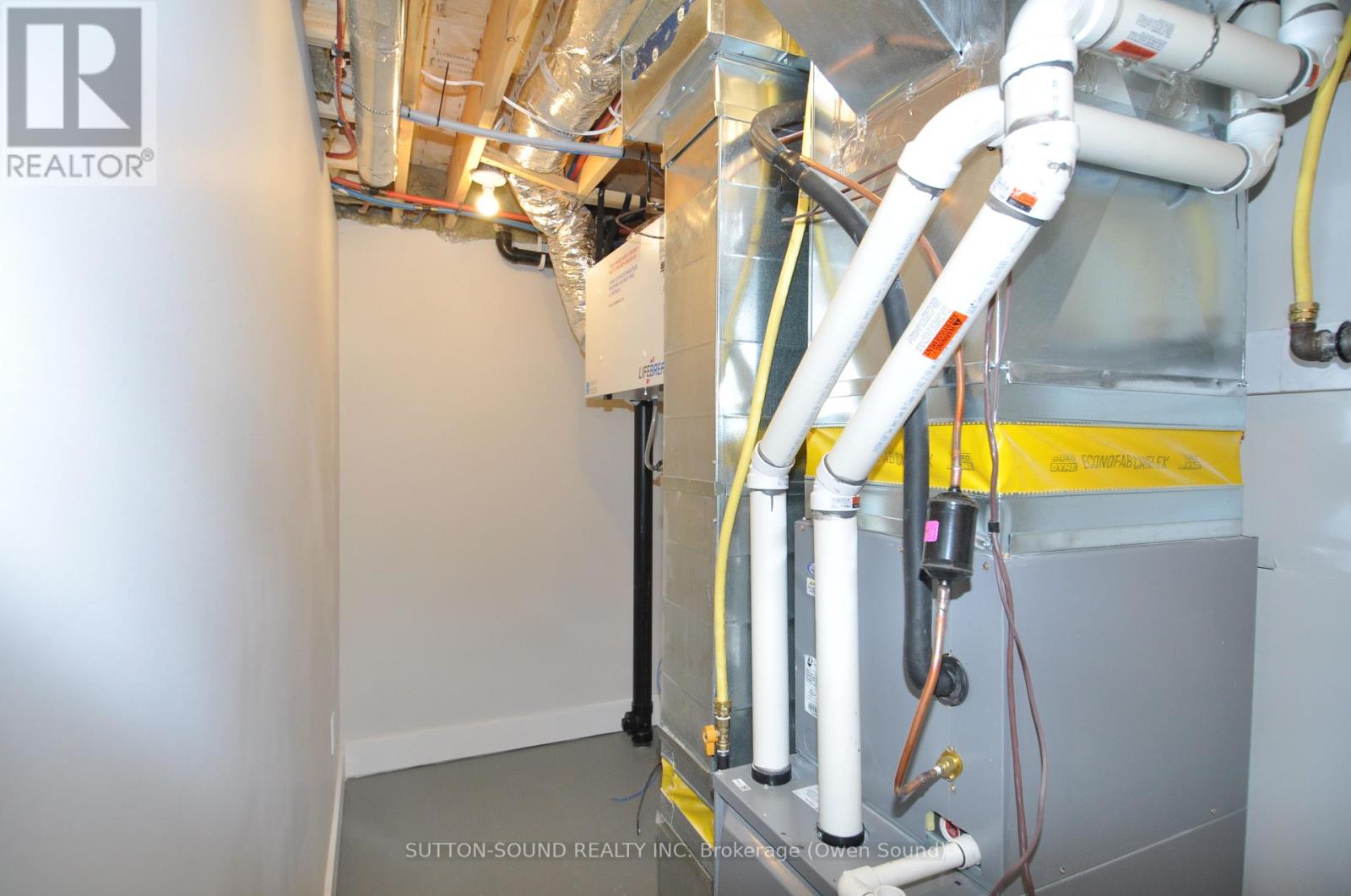 622 8th Street W Property Photo 32