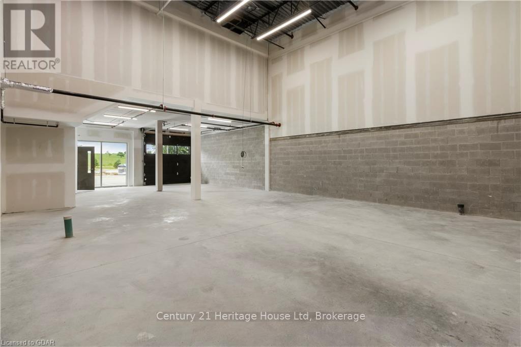 9 - 587 Hanlon Creek Boulevard Property Photo 7