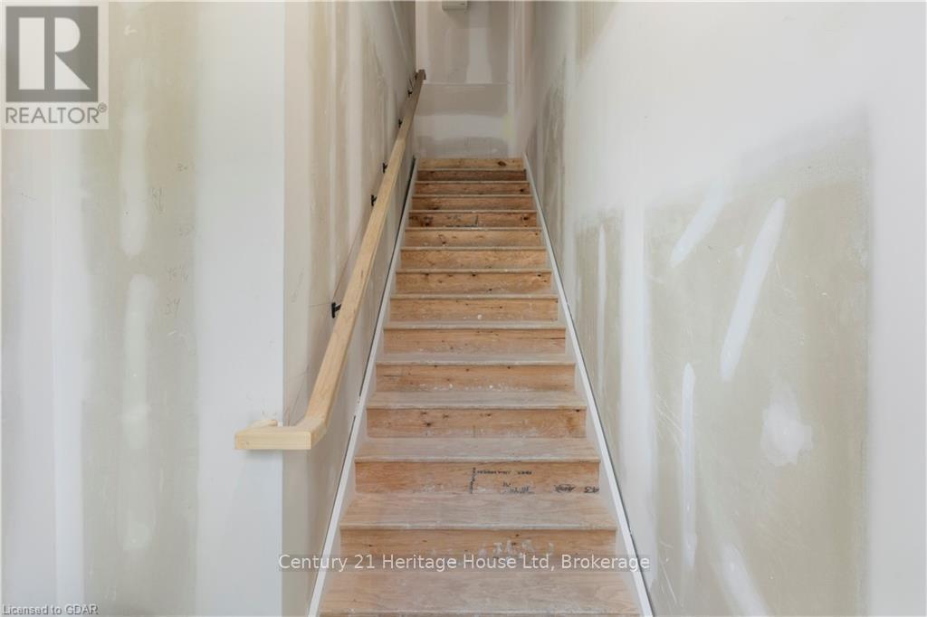9 - 587 Hanlon Creek Boulevard Property Photo 10