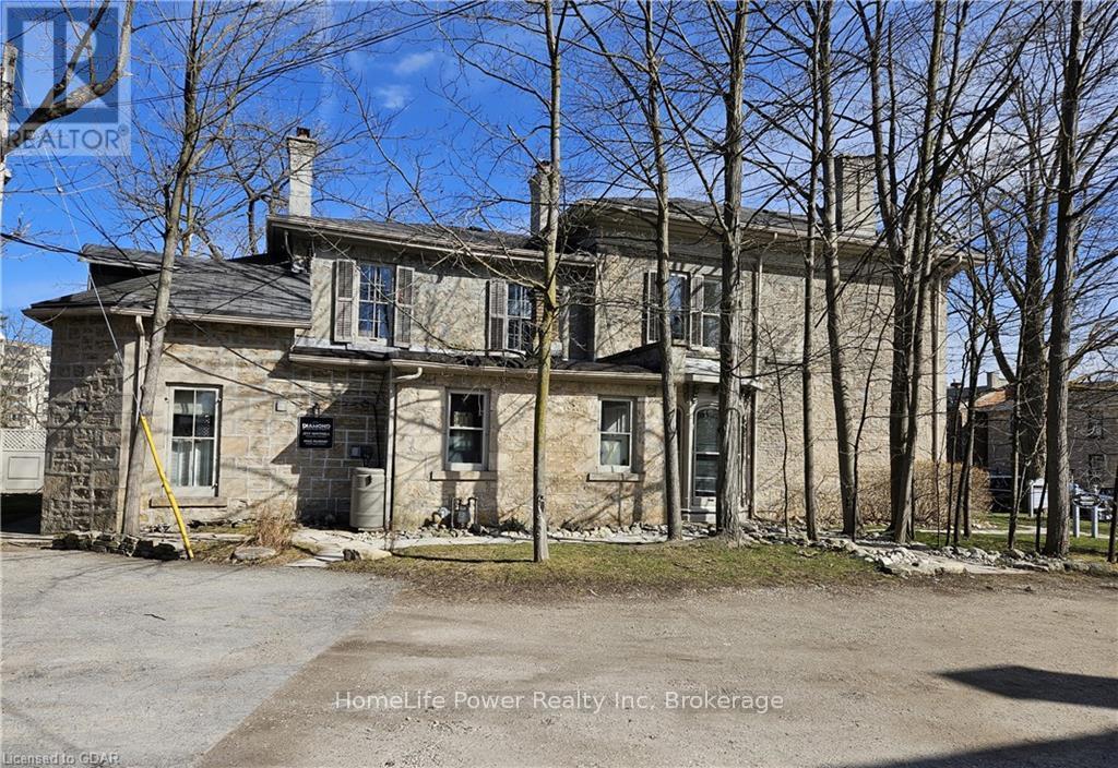 221 Woolwich Street Property Photo 5