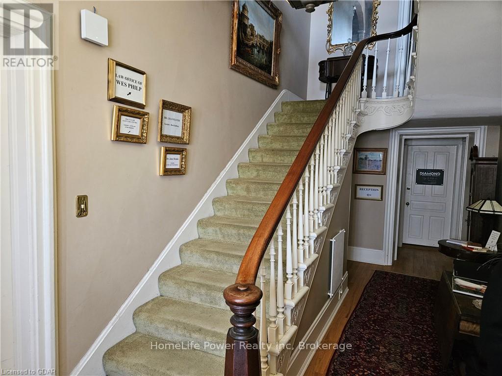 221 Woolwich Street Property Photo 15