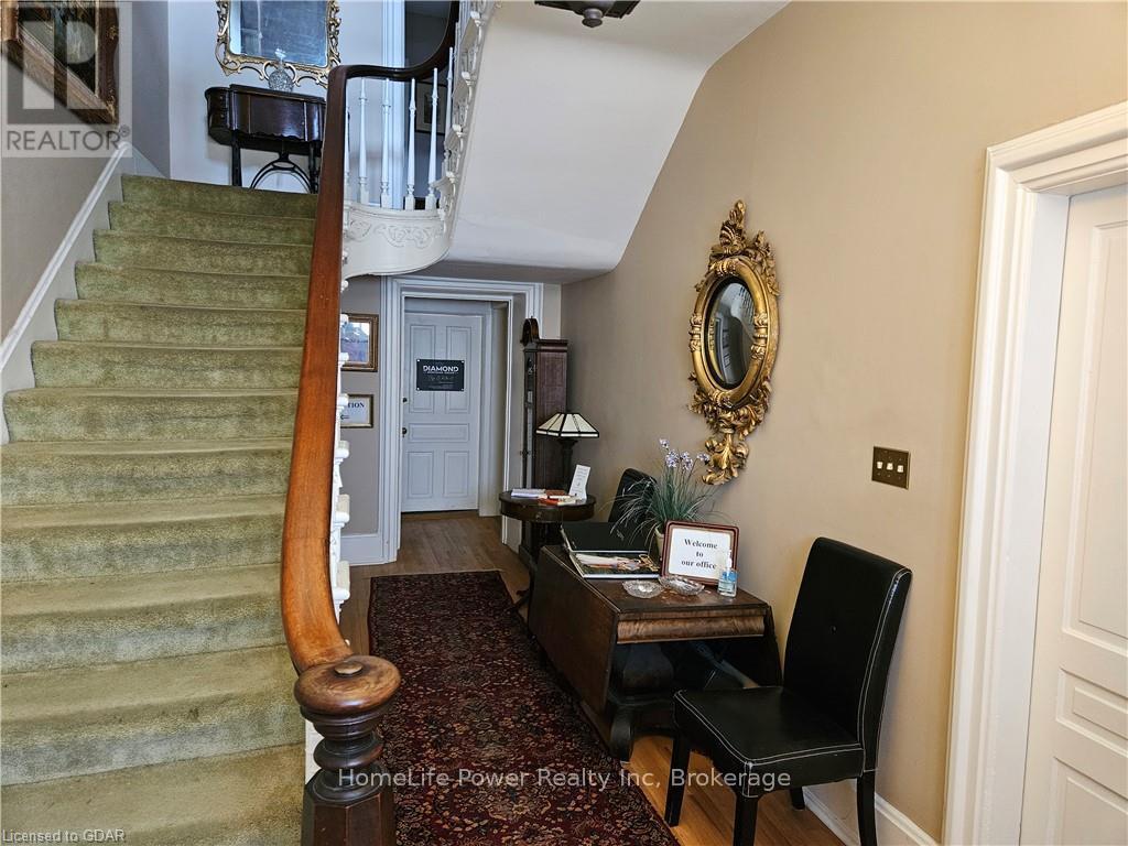 221 Woolwich Street Property Photo 16