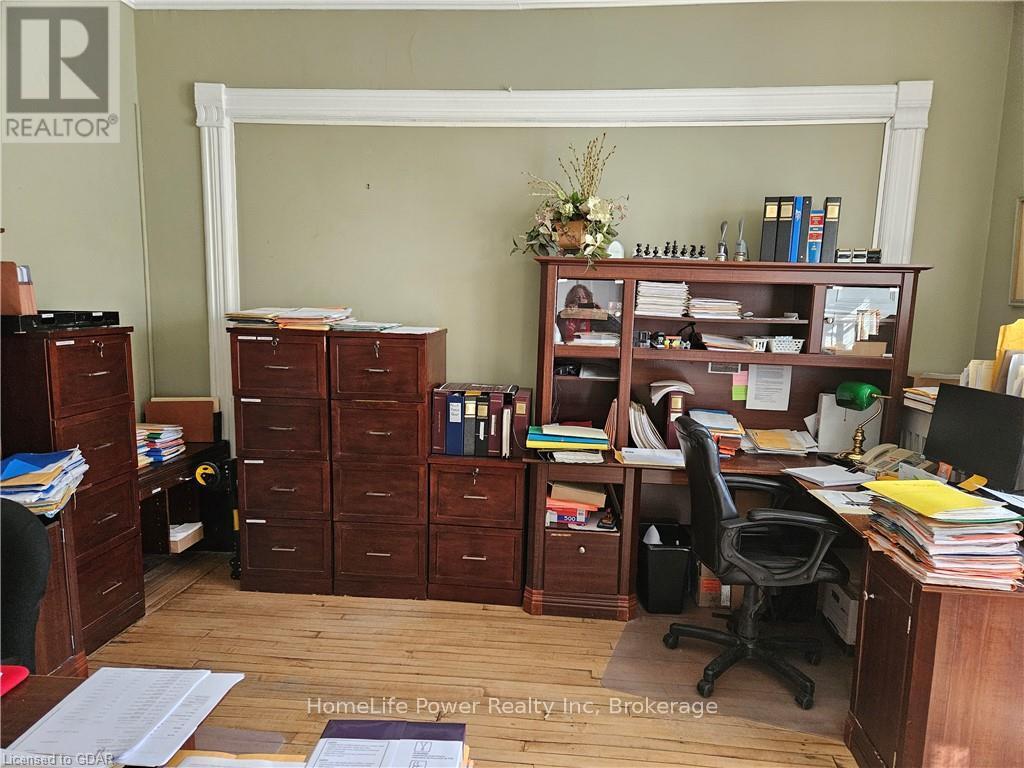 221 Woolwich Street Property Photo 18