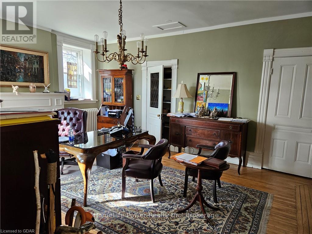 221 Woolwich Street Property Photo 20