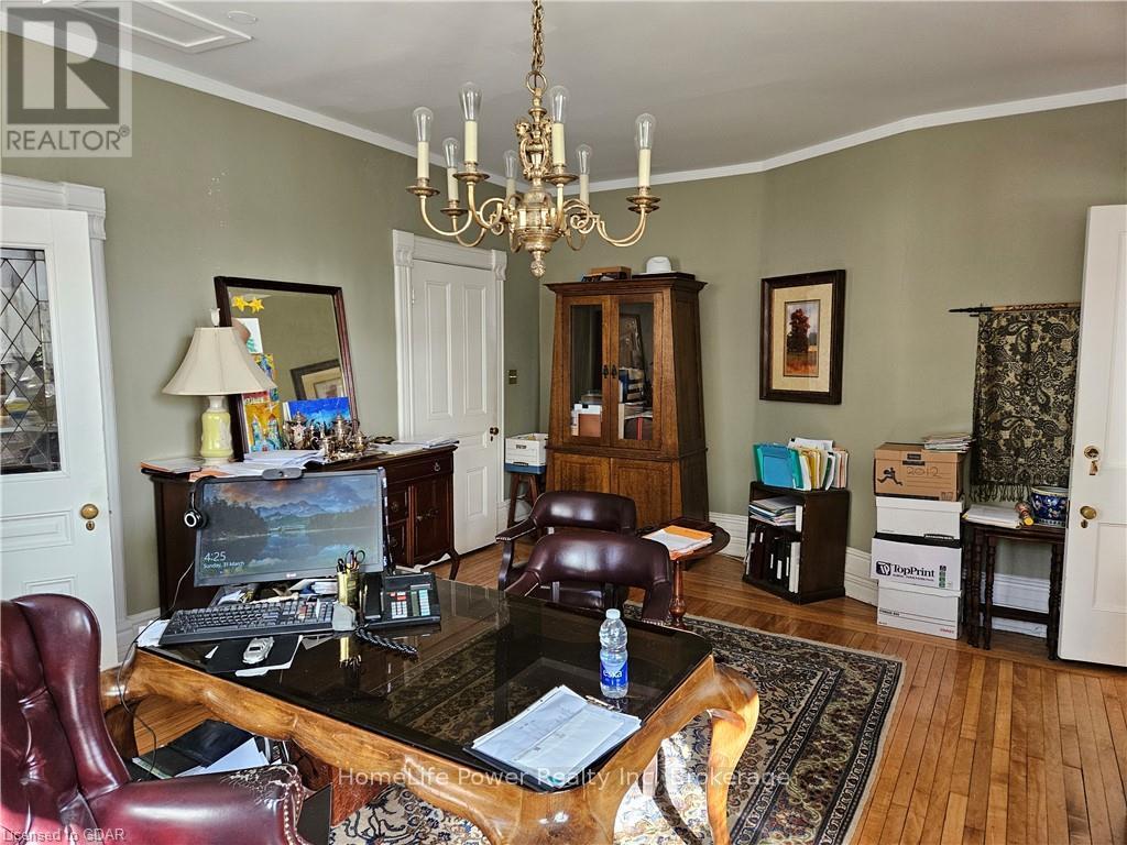 221 Woolwich Street Property Photo 21