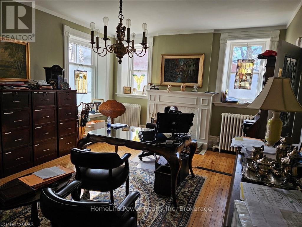 221 Woolwich Street Property Photo 22