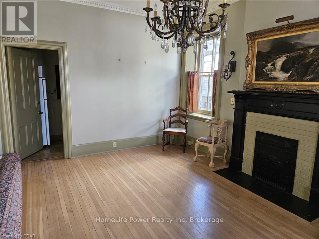 221 Woolwich Street Property Photo 24