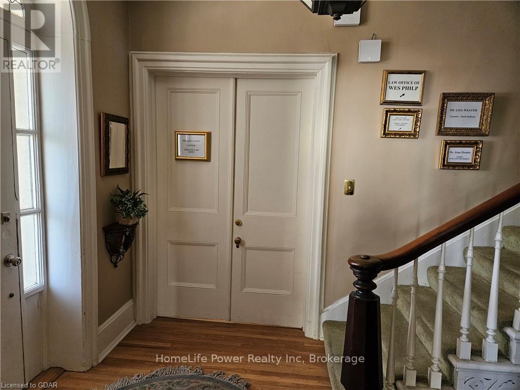221 Woolwich Street Property Photo 26