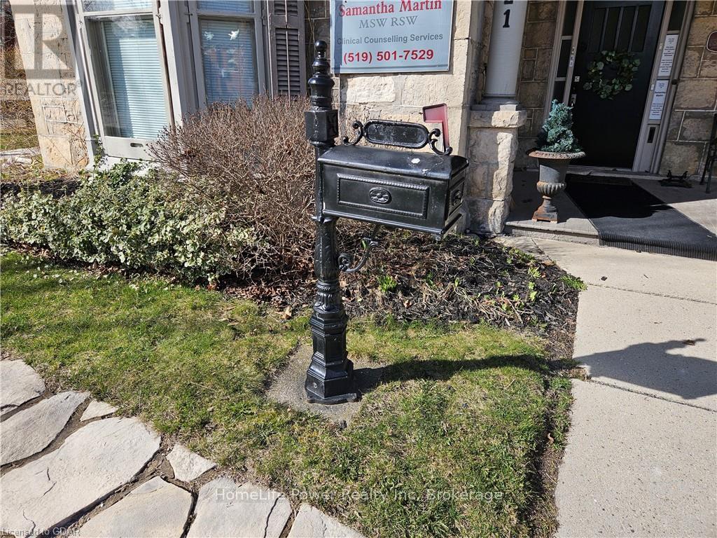 221 Woolwich Street Property Photo 27