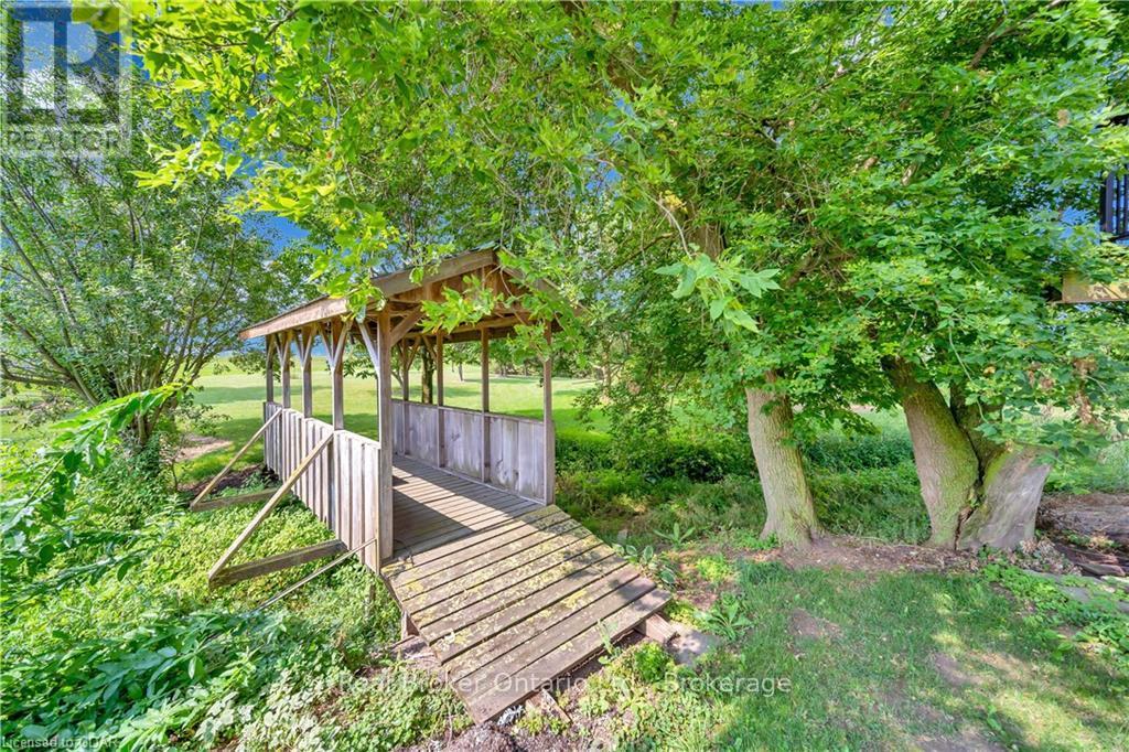 546 8 Property Photo 23