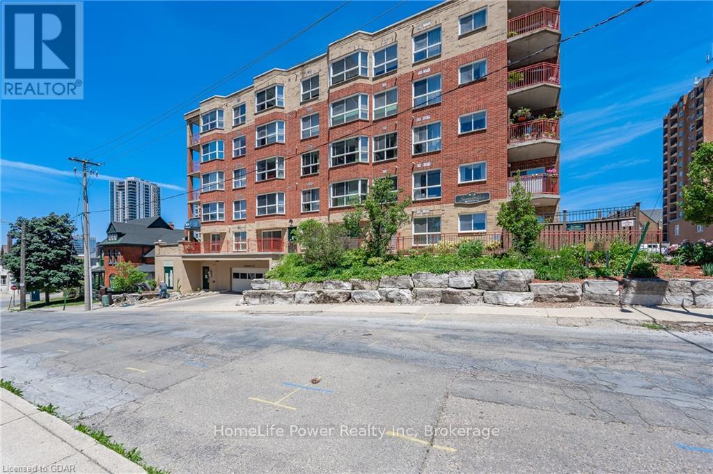 506 - 20 St George Street Property Photo 32