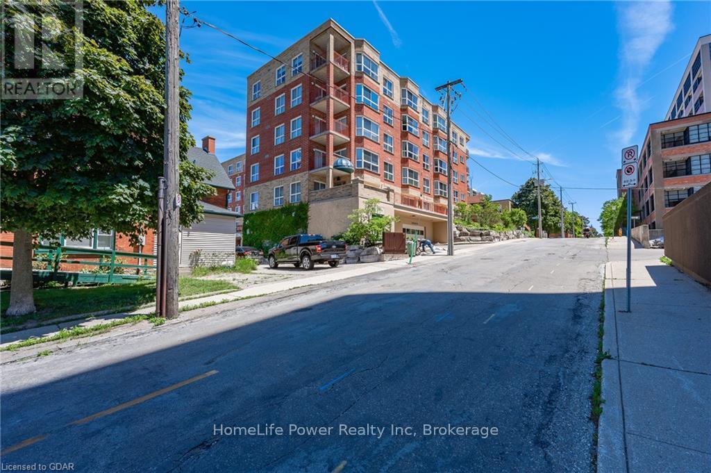 506 - 20 St George Street Property Photo 33