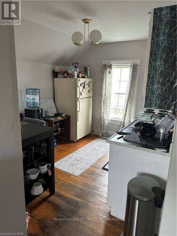 103 Welland Avenue Property Photo 3