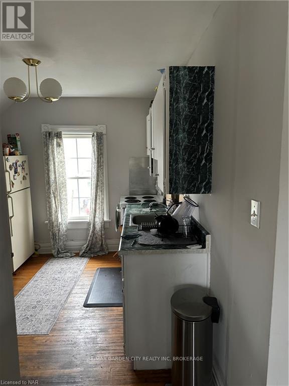 103 Welland Avenue Property Photo 4