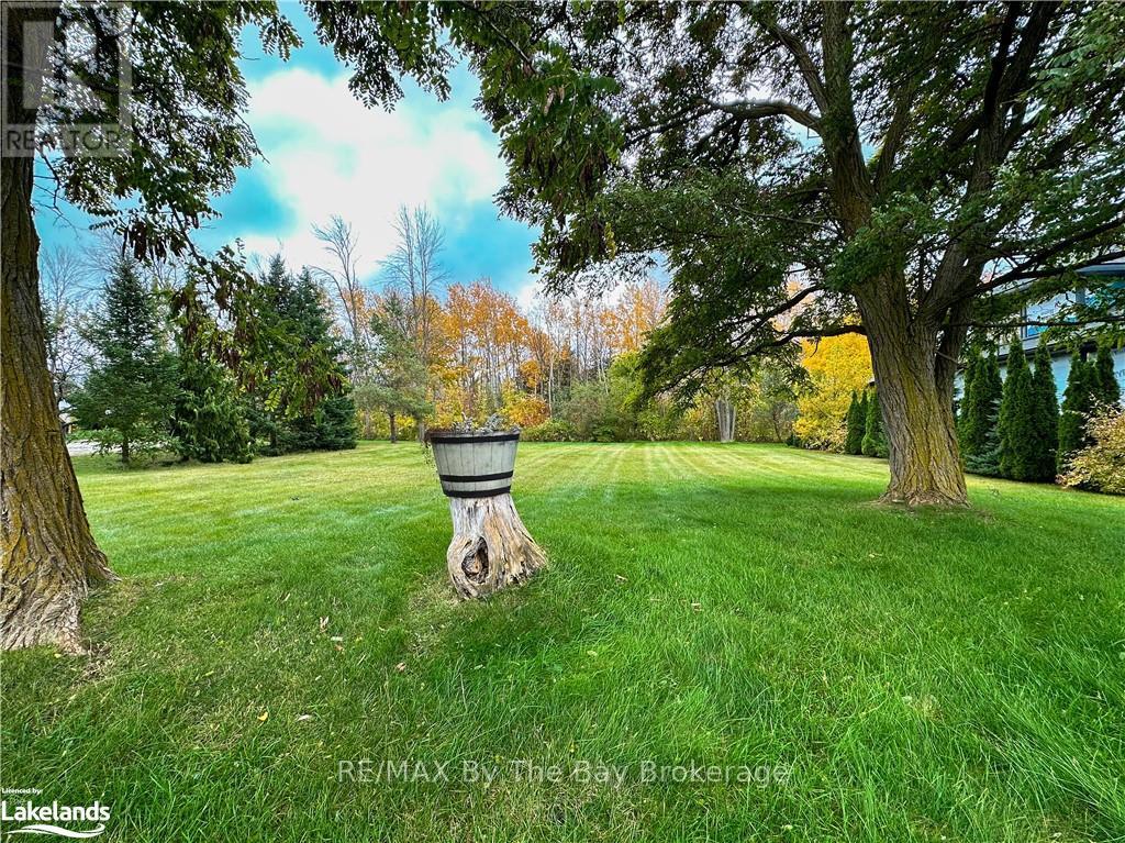 209314 Highway 26 Property Photo 3
