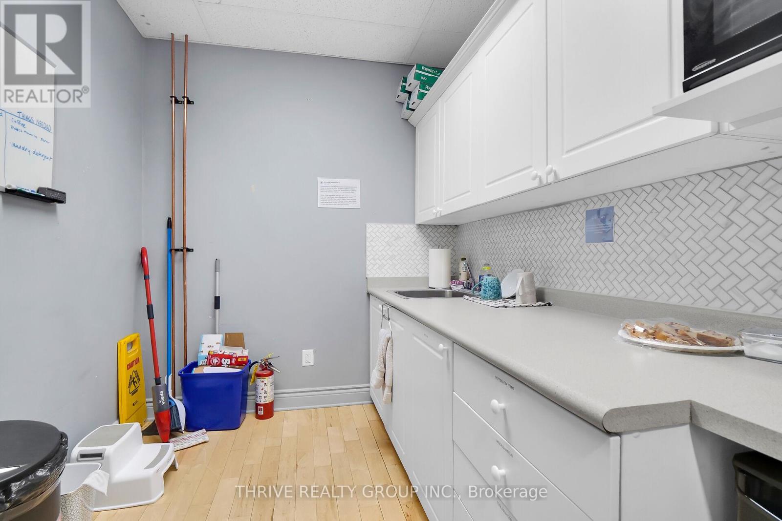 533 Queens Avenue Property Photo 15