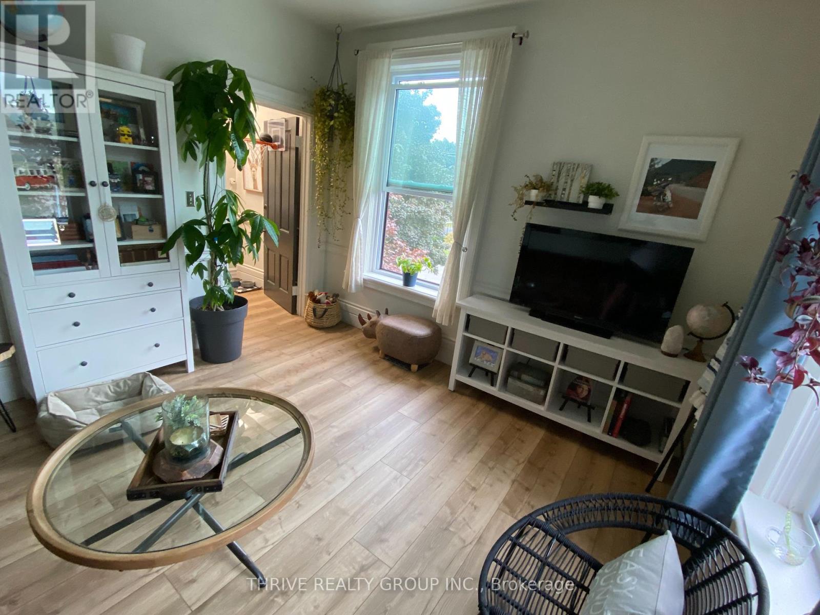 533 Queens Avenue Property Photo 35