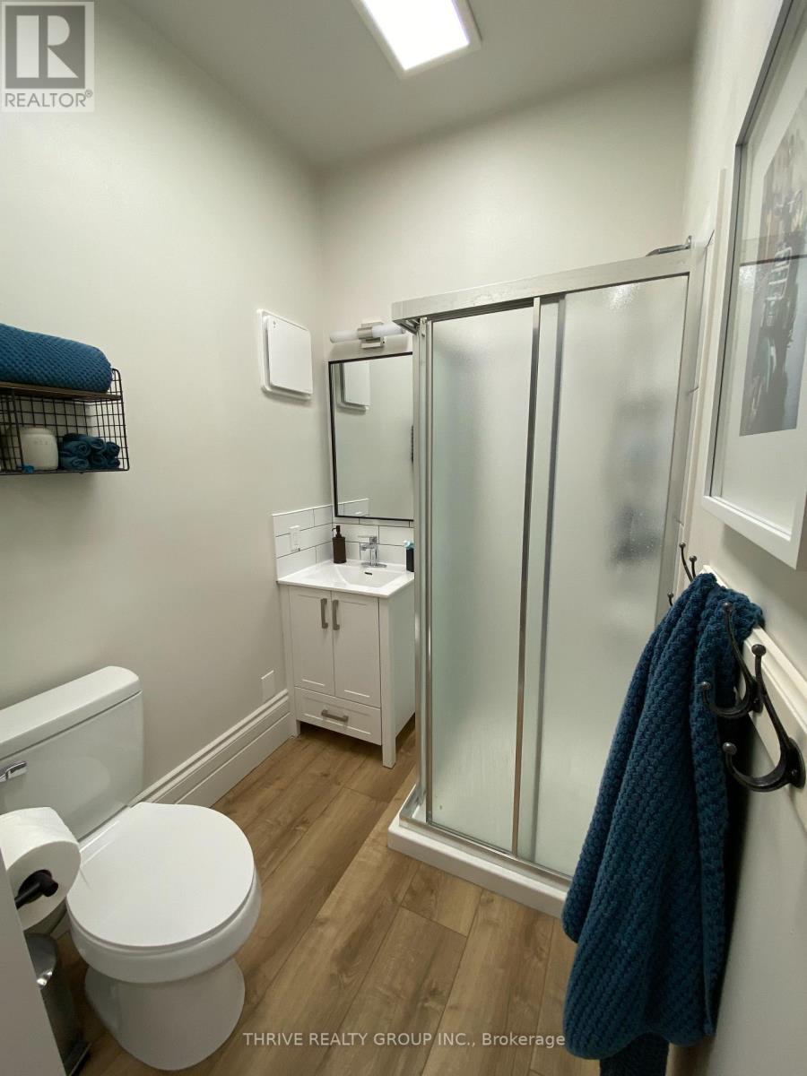 533 Queens Avenue Property Photo 38