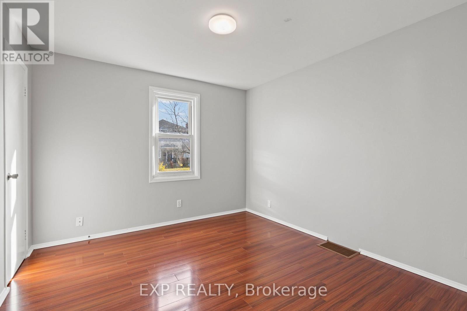 2 - 131 Lyons Avenue Property Photo 6