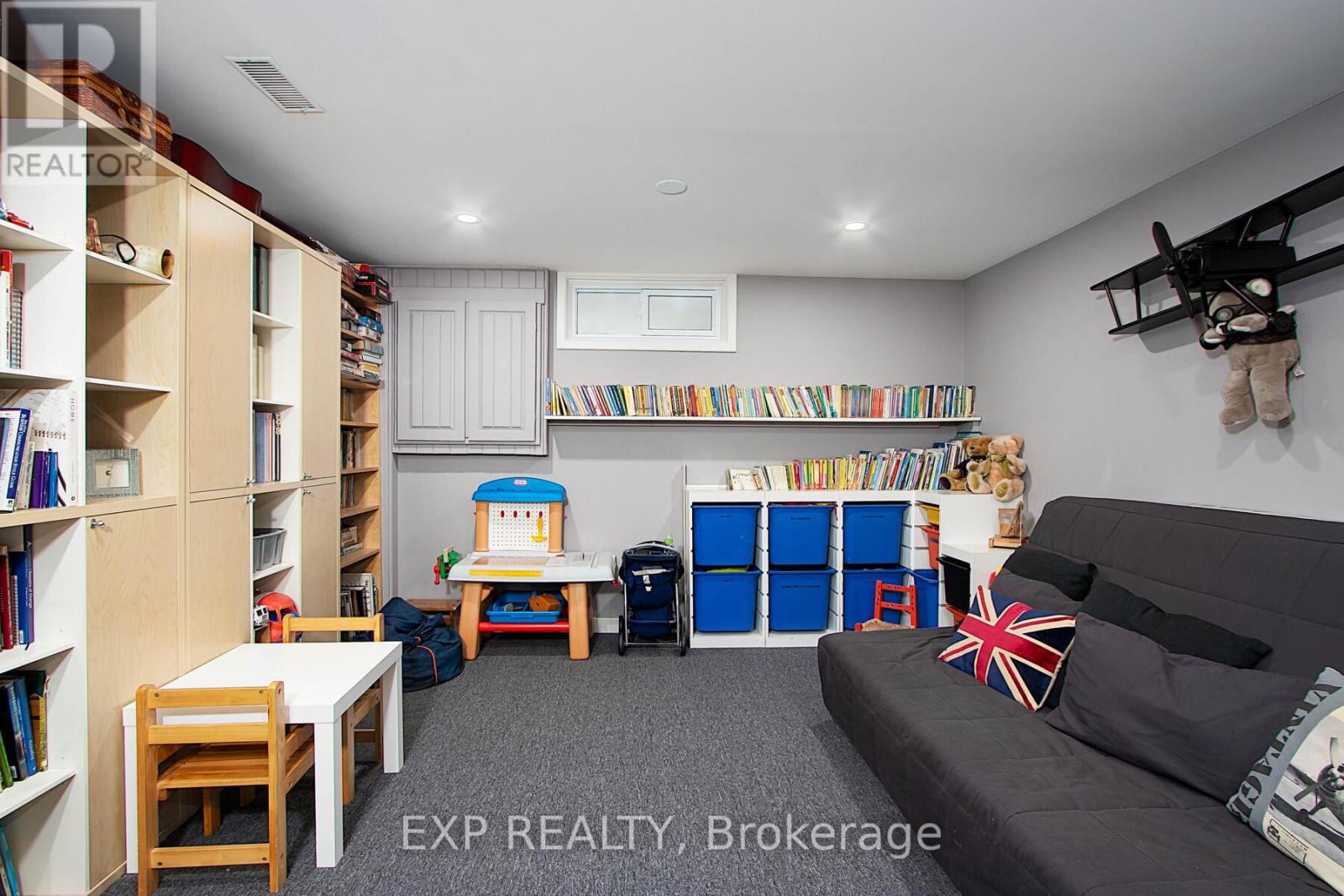 25 Demeyere Avenue Property Photo 26