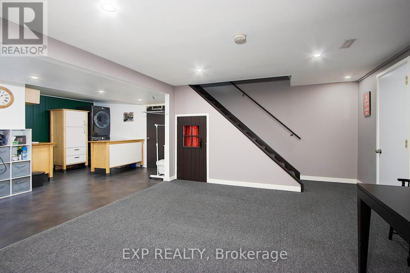 25 Demeyere Avenue Property Photo 28