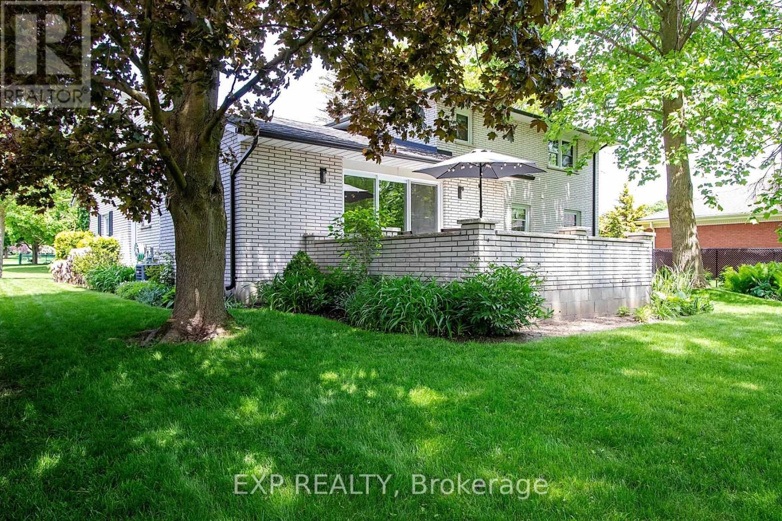 25 Demeyere Avenue Property Photo 34