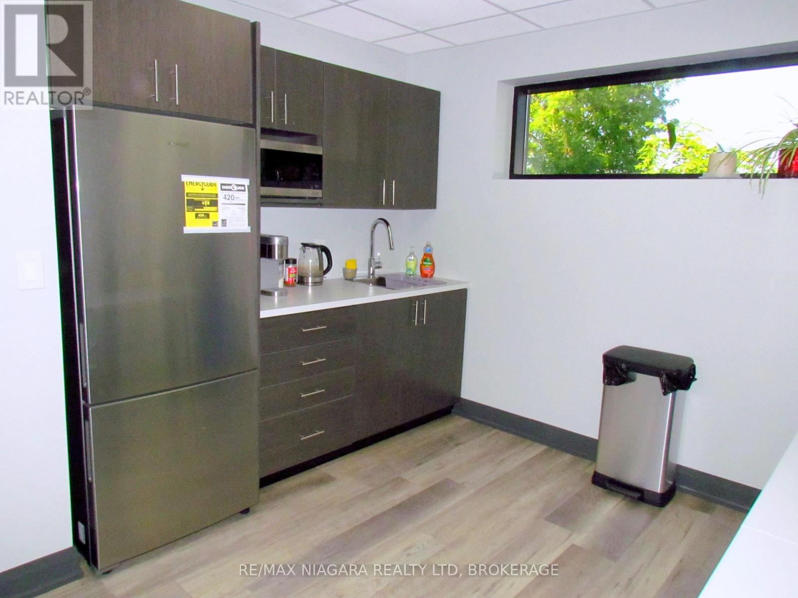 4374 Drummond Road Property Photo 11
