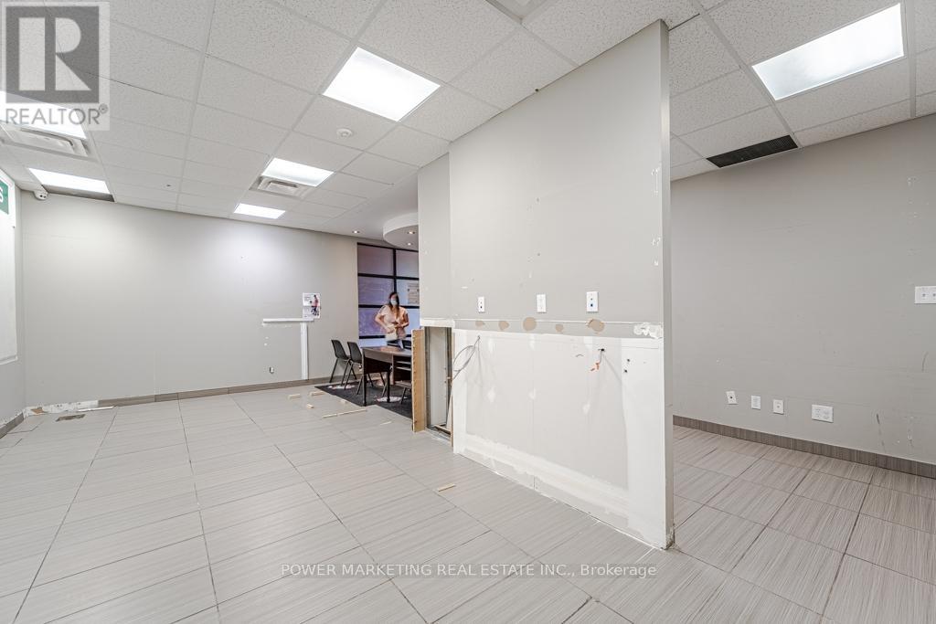 1883 Bank Street Property Photo 11