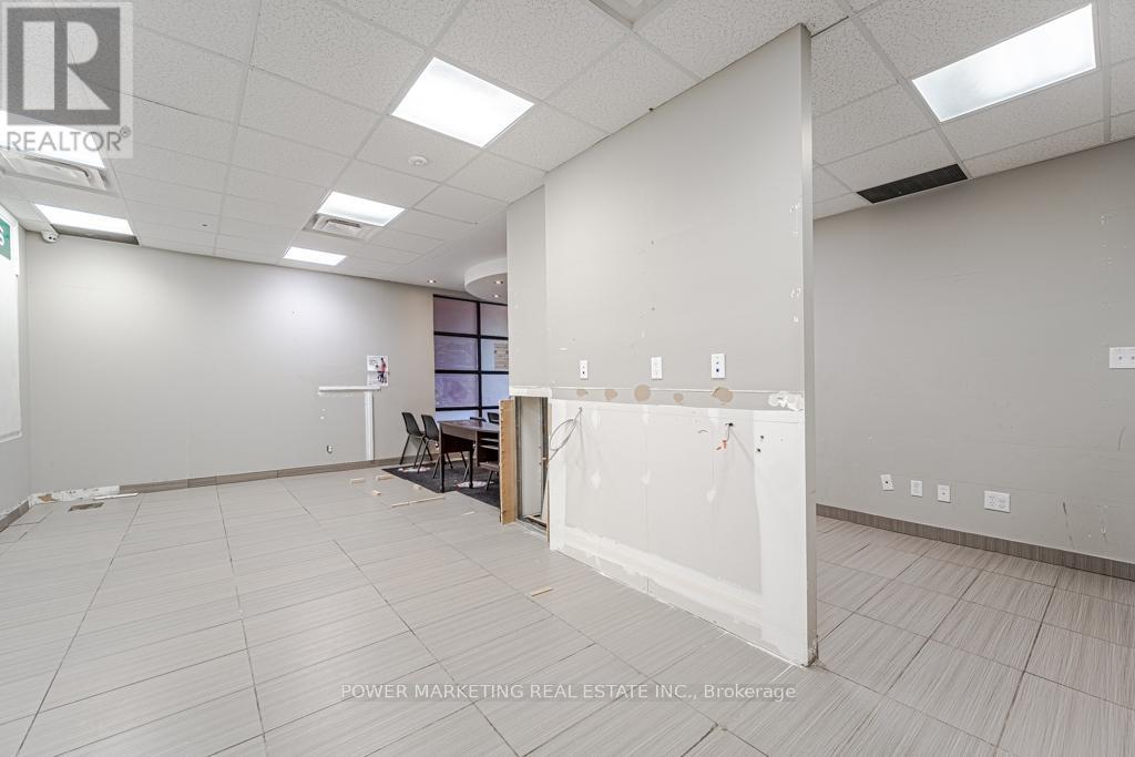 1883 Bank Street Property Photo 12