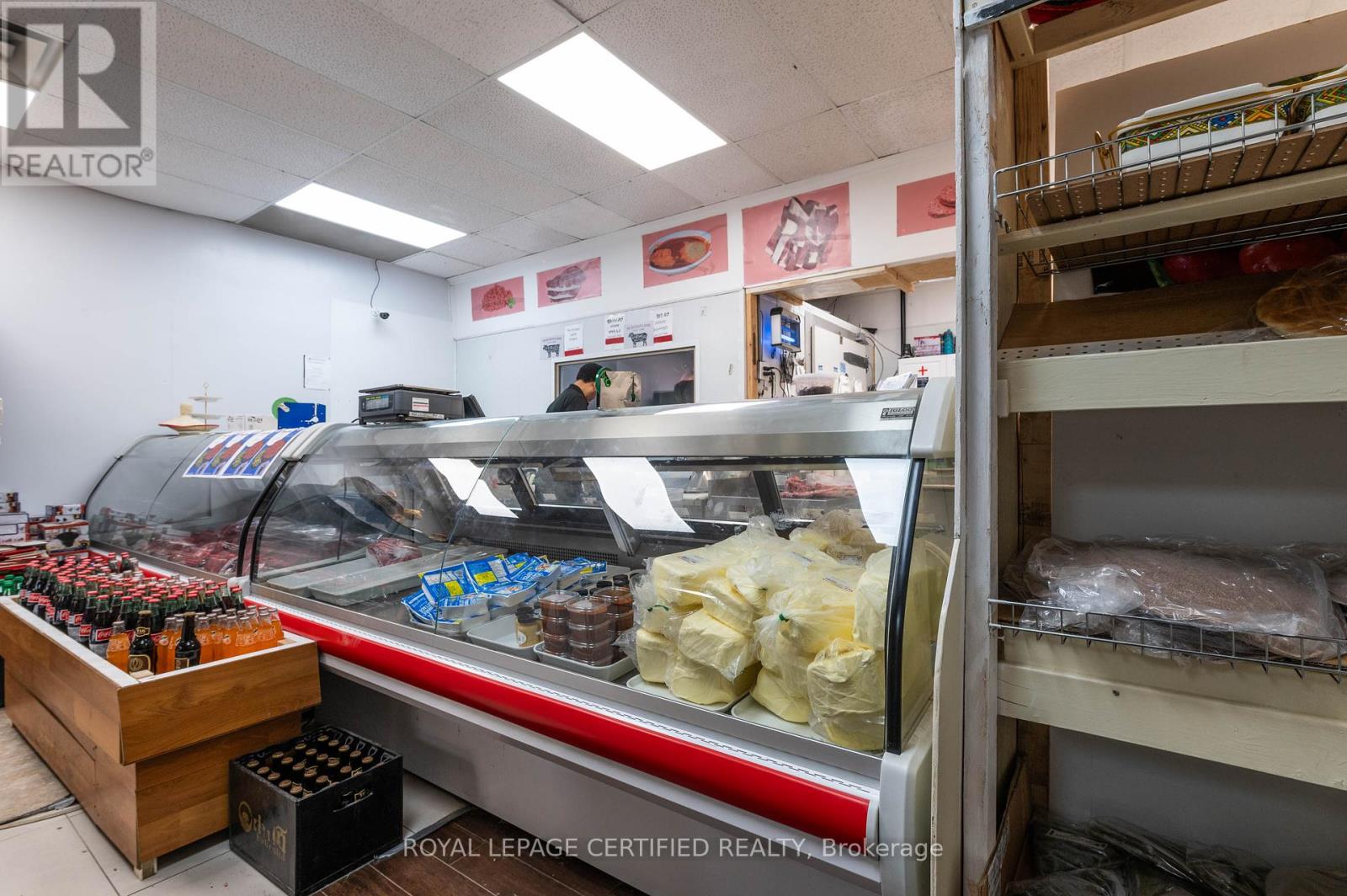 7a - 1500 Weber Street E Property Photo 14