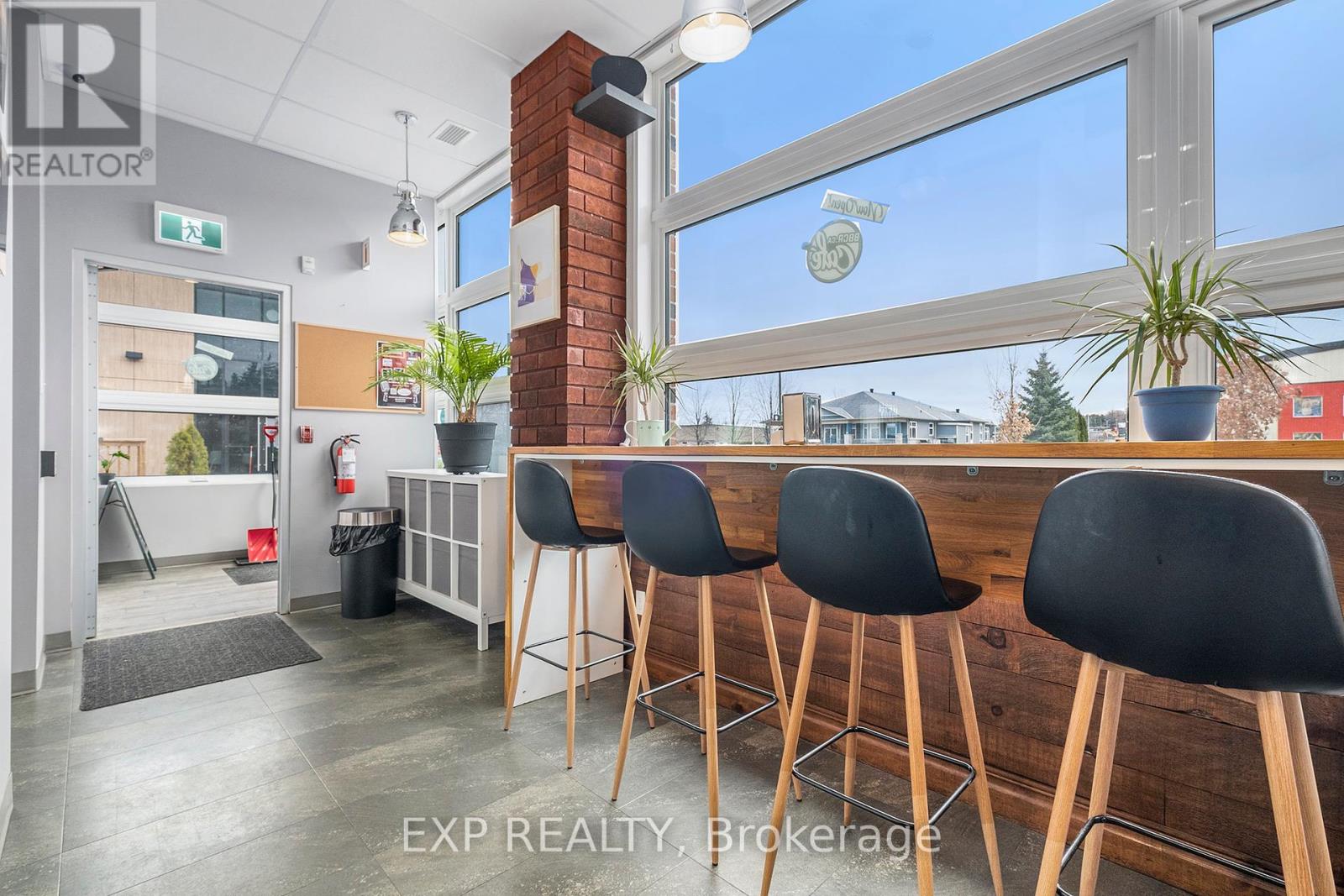 511 Lacolle Way Property Photo 3