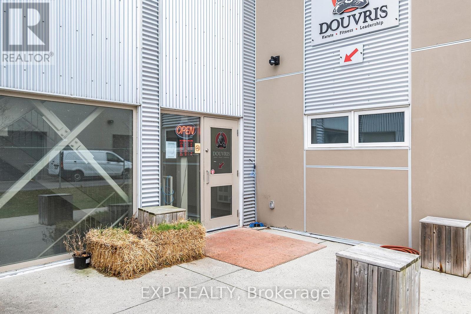 511 Lacolle Way Property Photo 20