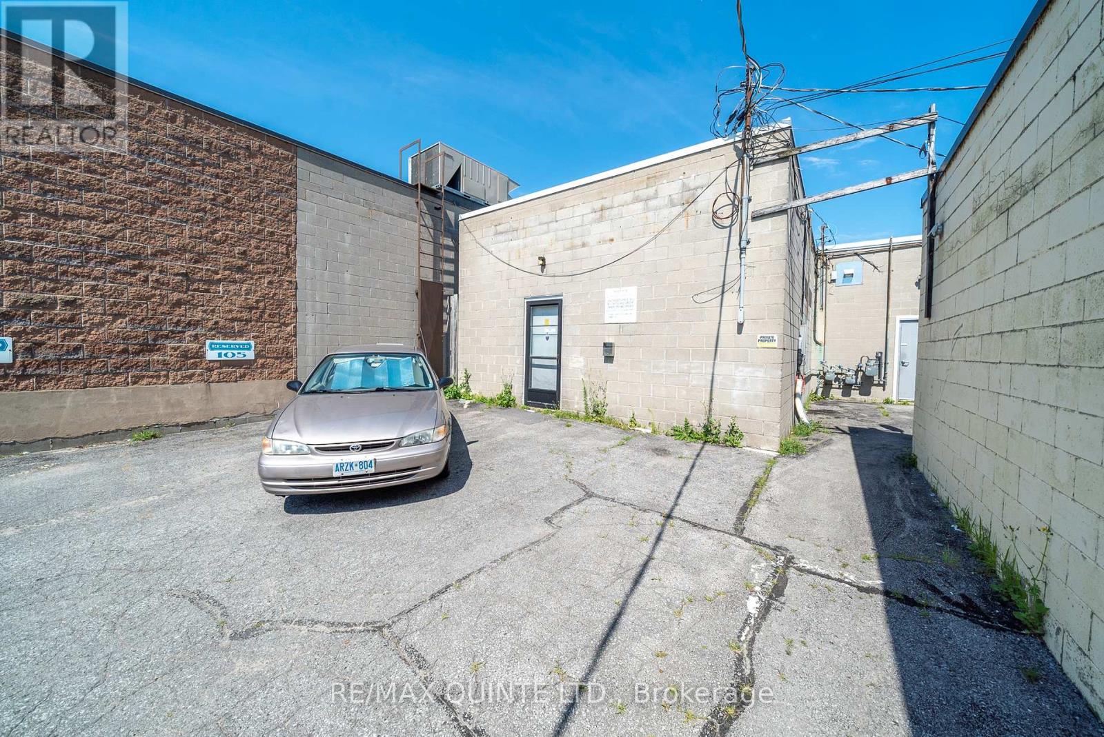 105 Dundas Street W Property Photo 22
