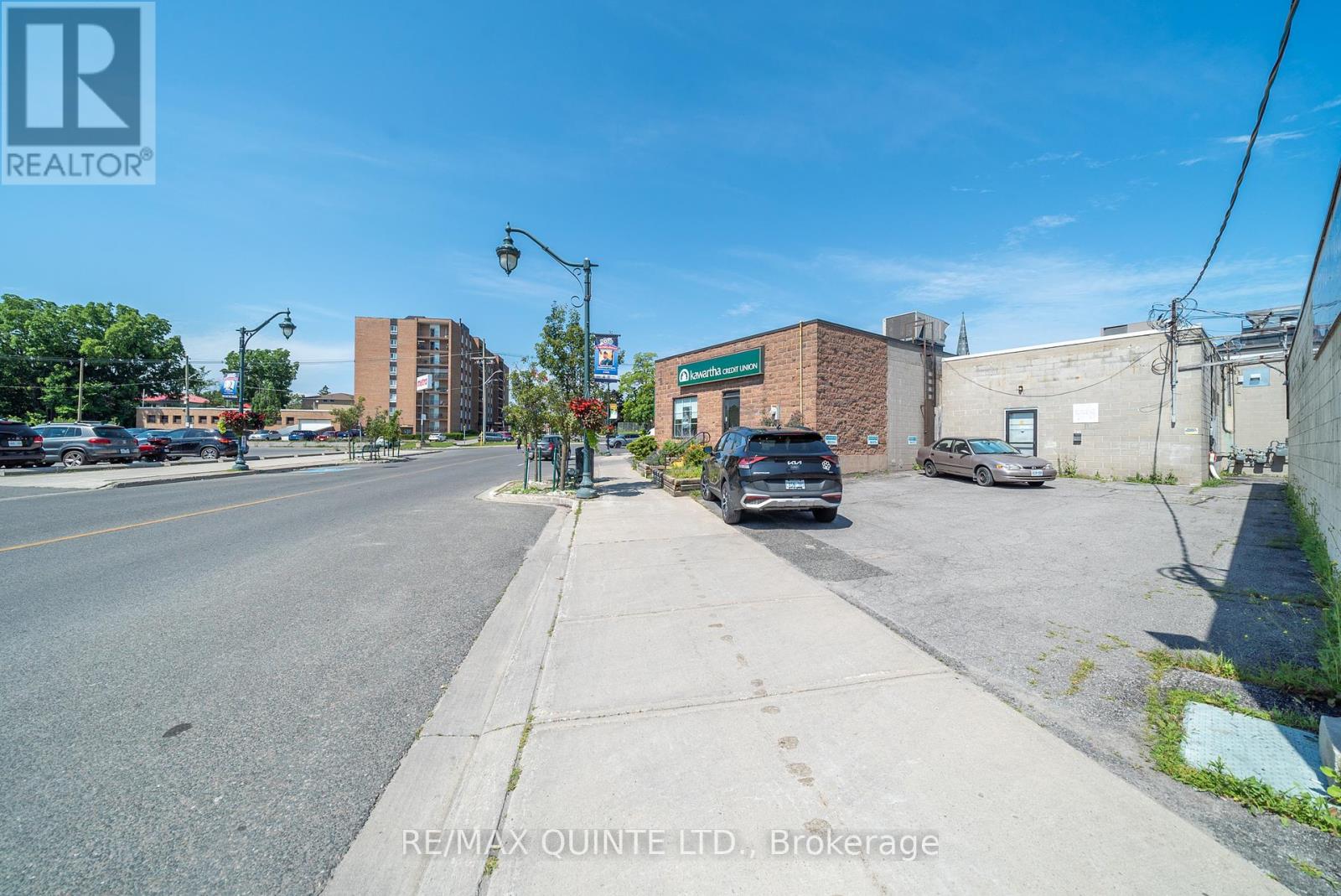 105 Dundas Street W Property Photo 24