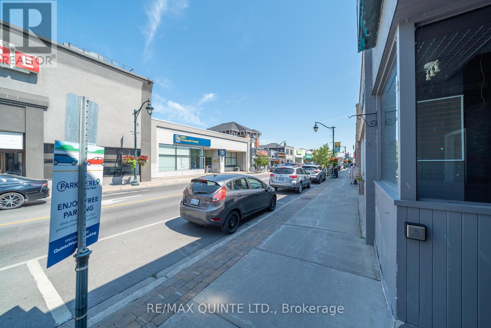 105 Dundas Street W Property Photo 25