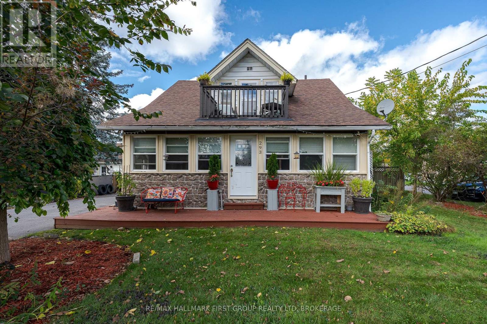 293 Dundas Street W Property Photo 1