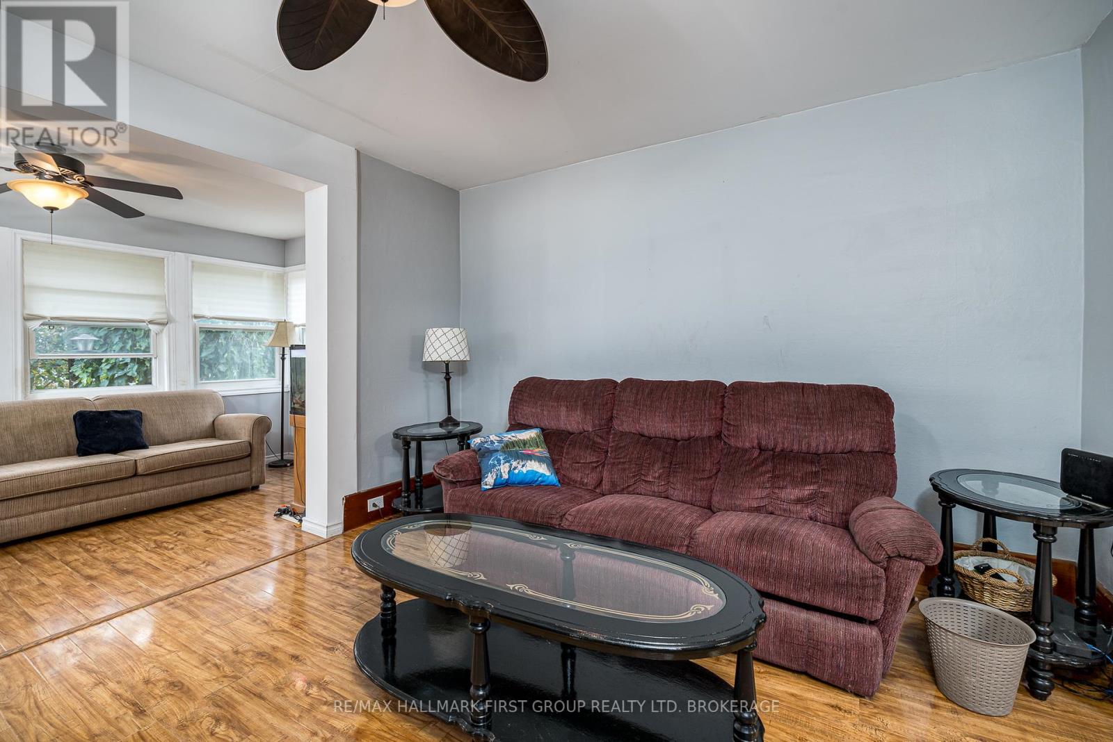 293 Dundas Street W Property Photo 7
