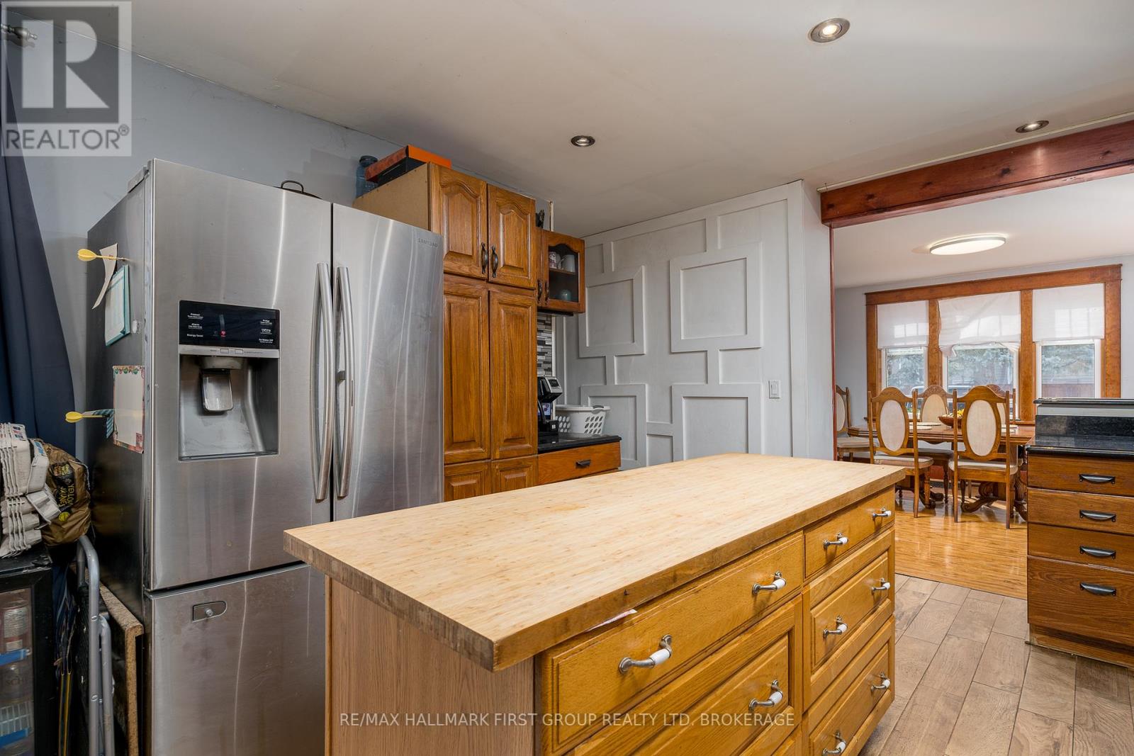 293 Dundas Street W Property Photo 13