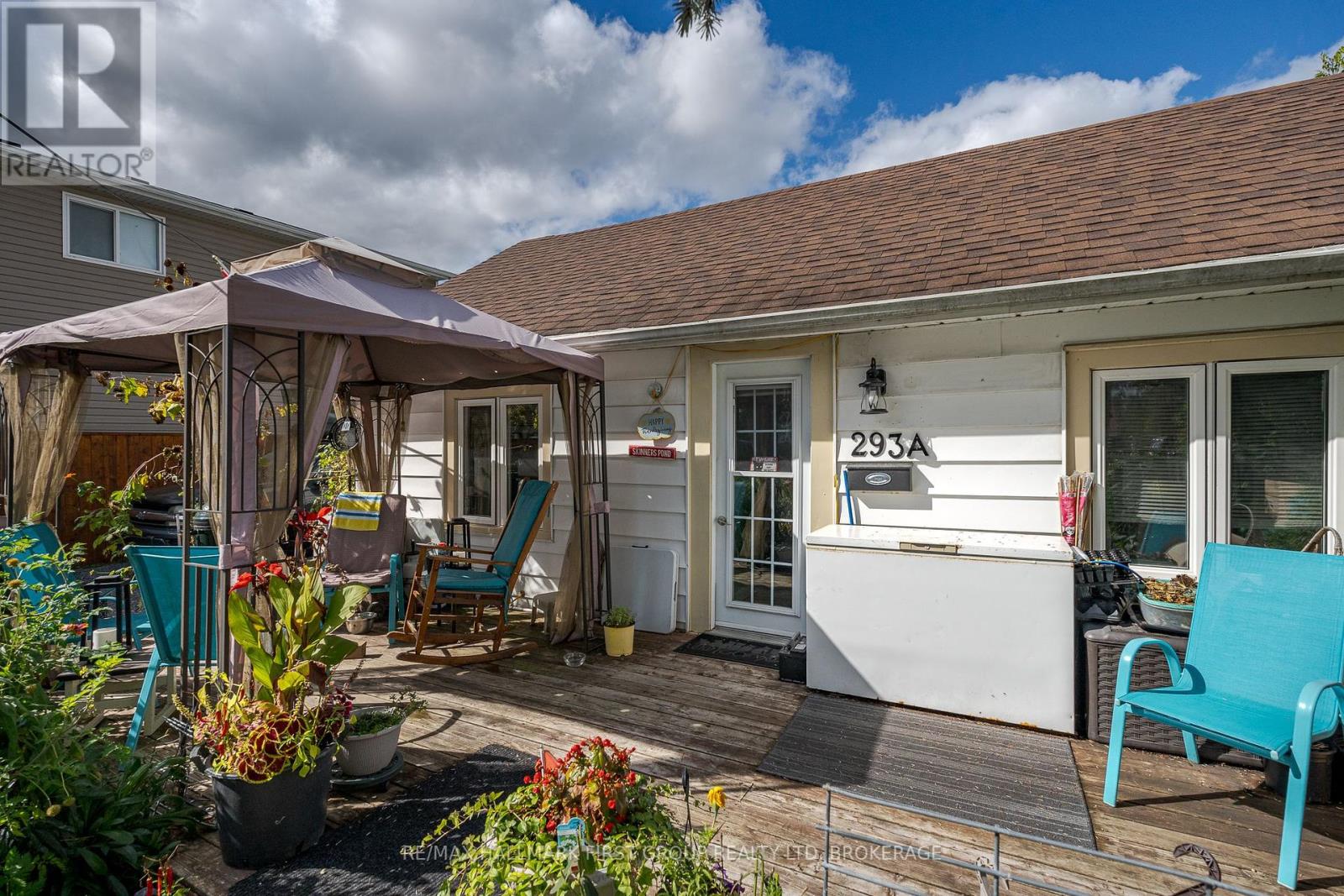 293 Dundas Street W Property Photo 25