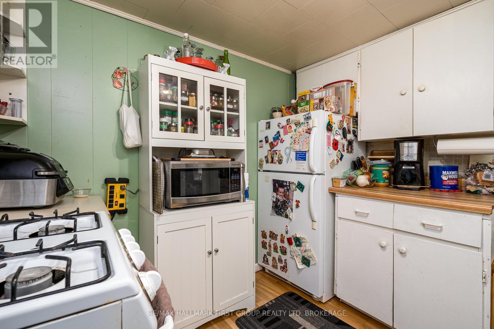 293 Dundas Street W Property Photo 30