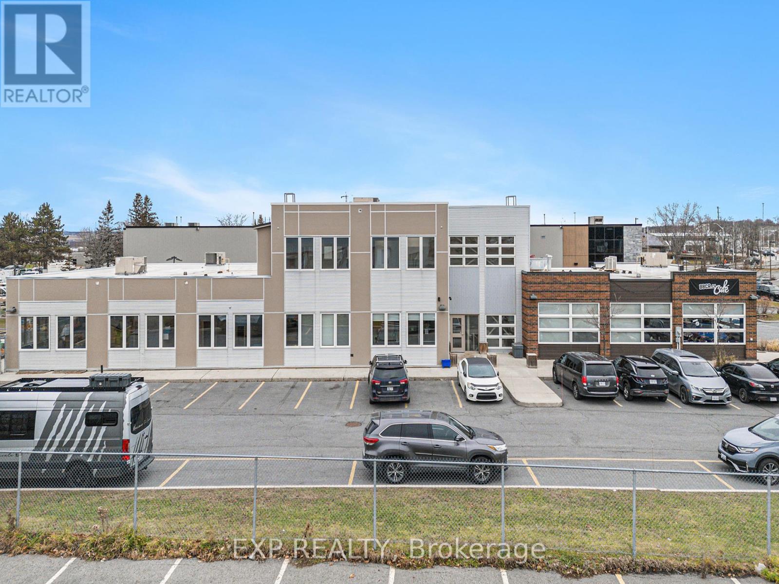 A2 / B2 - 511 Lacolle Way Property Photo 1