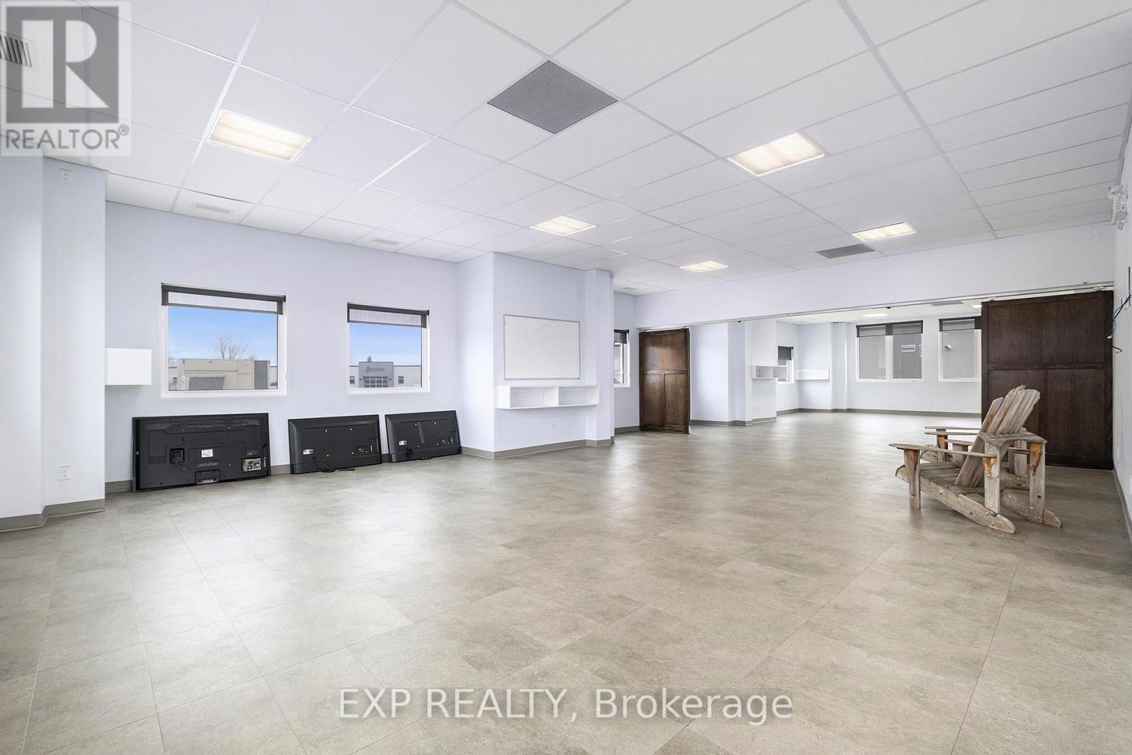 A2 / B2 - 511 Lacolle Way Property Photo 2