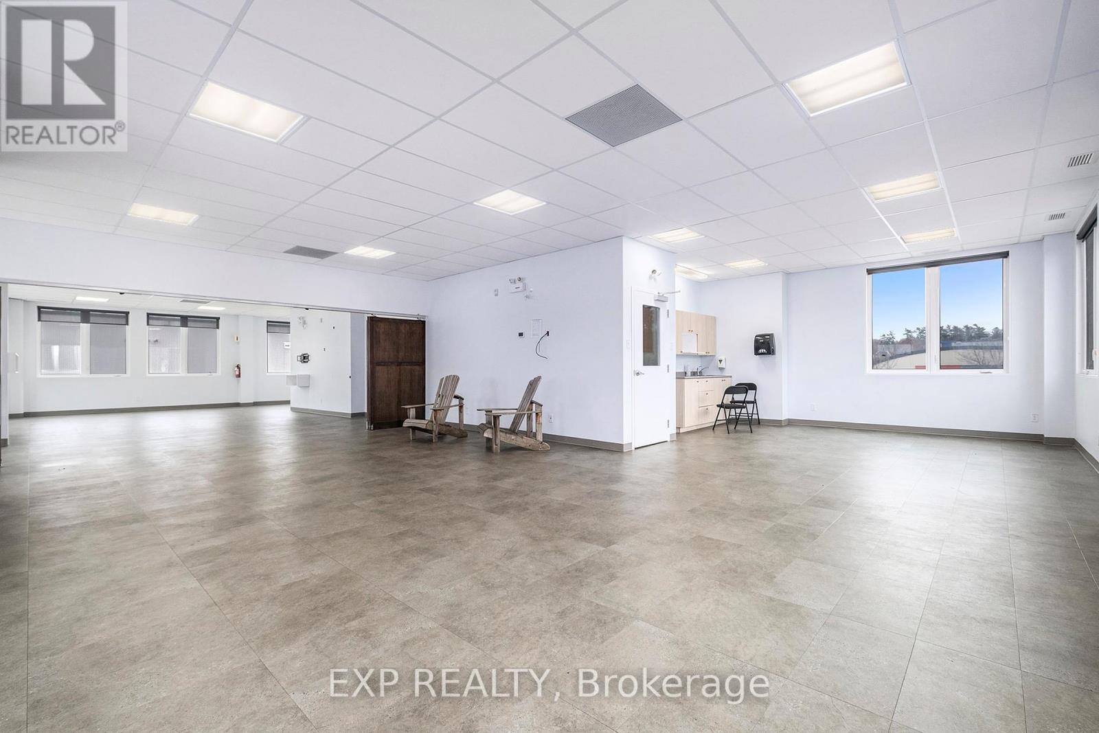 A2 / B2 - 511 Lacolle Way Property Photo 4