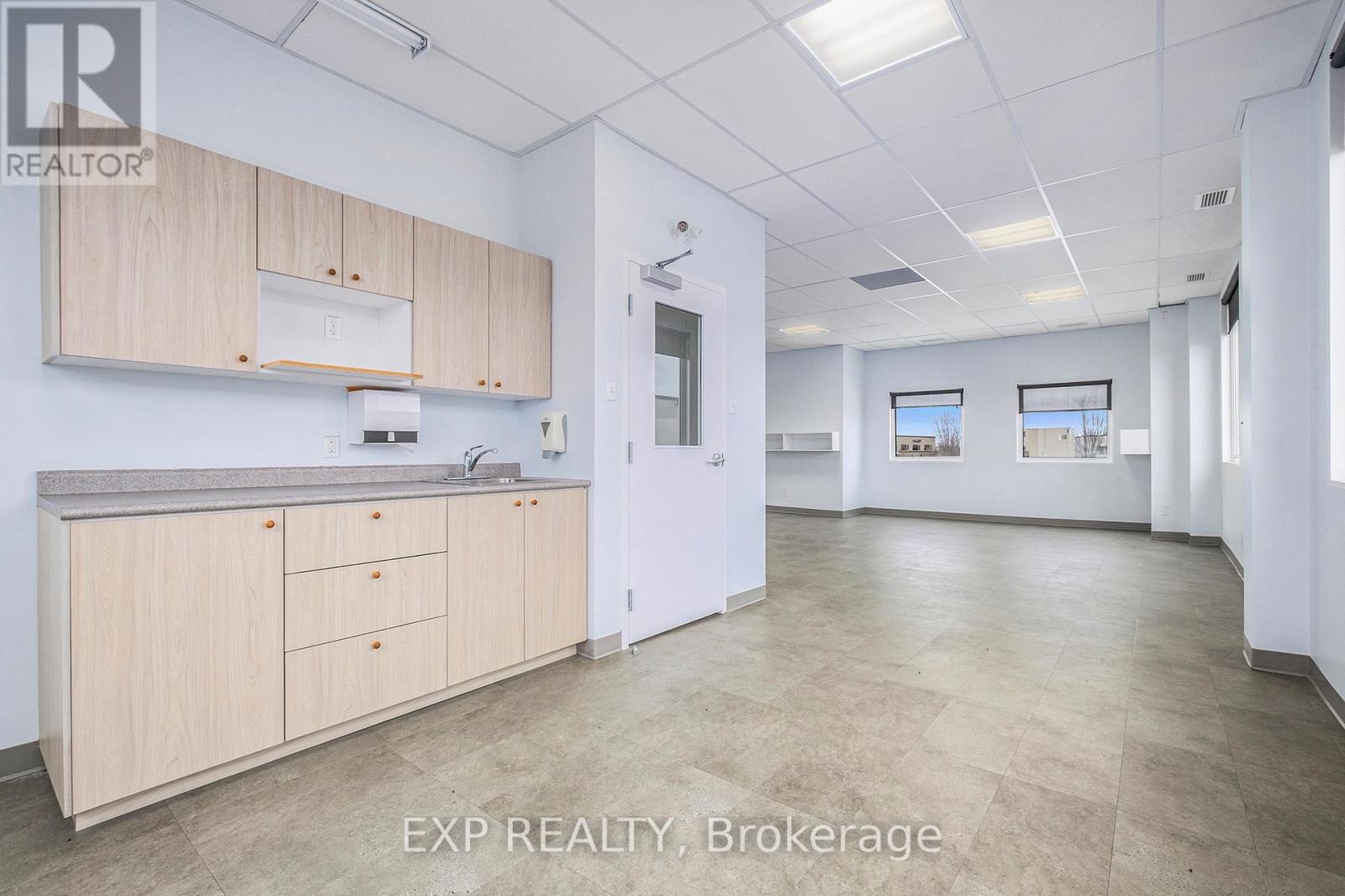 A2 / B2 - 511 Lacolle Way Property Photo 6
